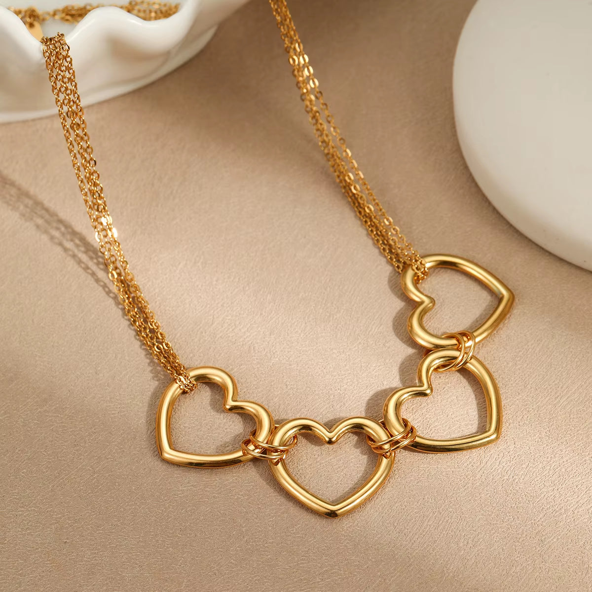 Fashion Hollow Love Pendant Necklace Stainless Steel Necklace Titanium Plated Steel Clavicle Chain